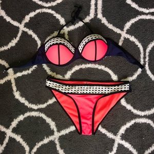 Cute 2 piece bathing suite